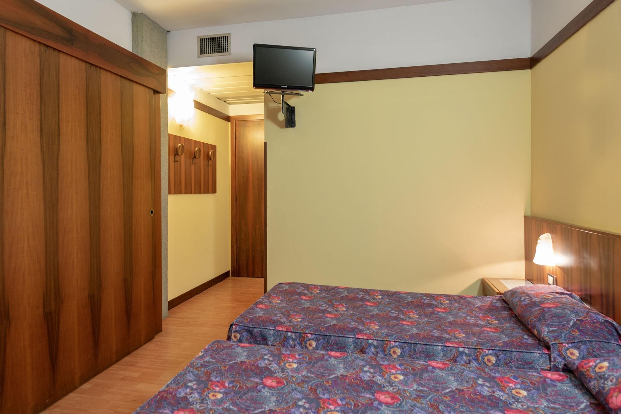 Park Hotel Oasi Garda  Bagian luar foto