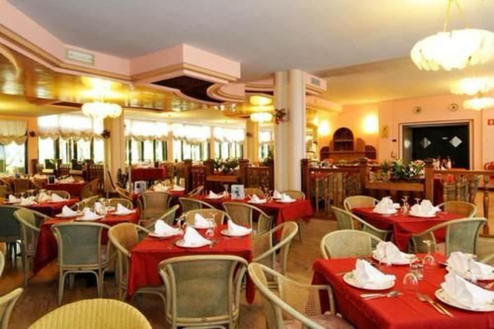 Park Hotel Oasi Garda  Bagian luar foto